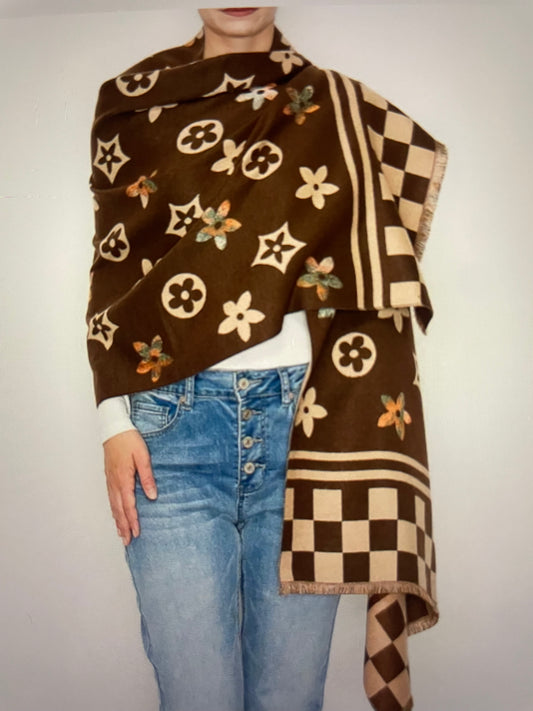 Warm Clover Wrap/Neck Scarf